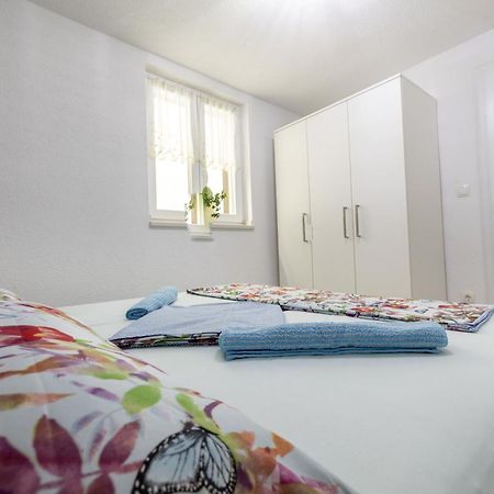 Apartmani Soldan Макарска Екстериор снимка