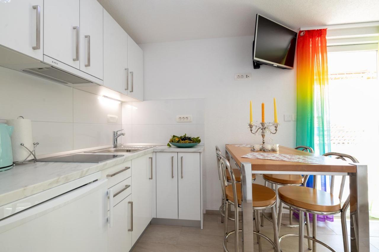 Apartmani Soldan Макарска Екстериор снимка