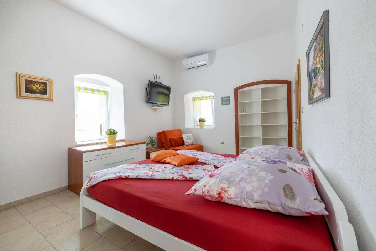 Apartmani Soldan Макарска Екстериор снимка