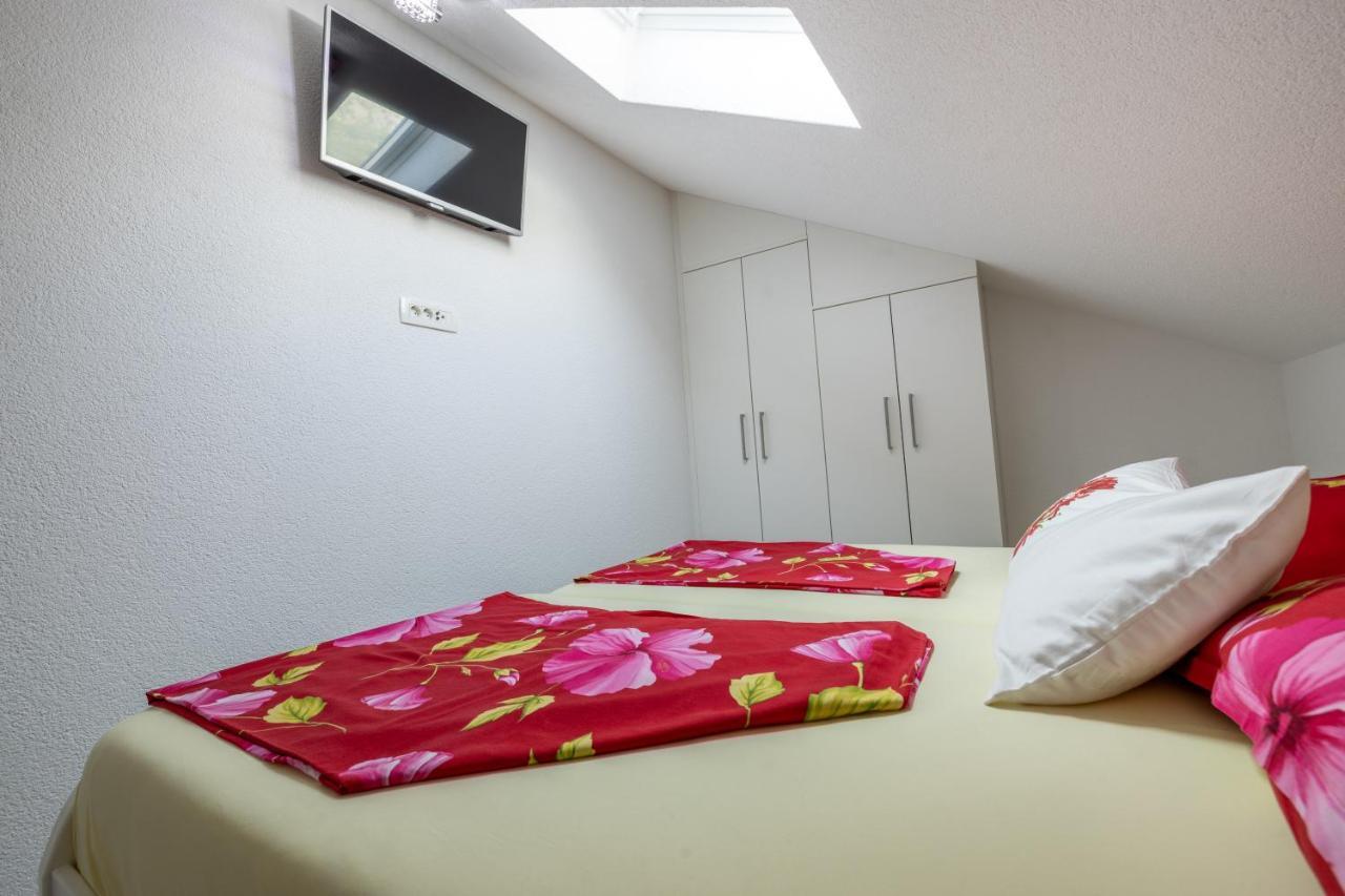 Apartmani Soldan Макарска Екстериор снимка