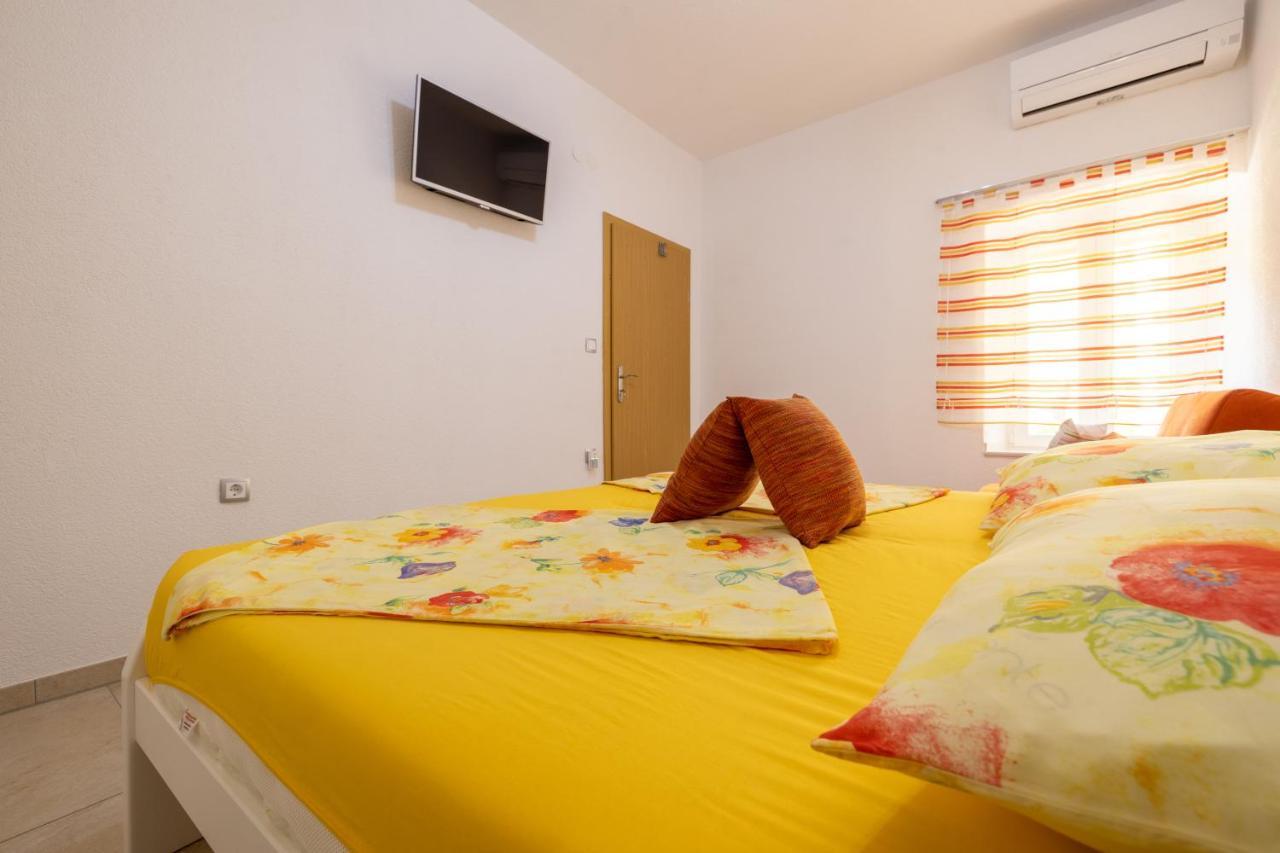 Apartmani Soldan Макарска Екстериор снимка