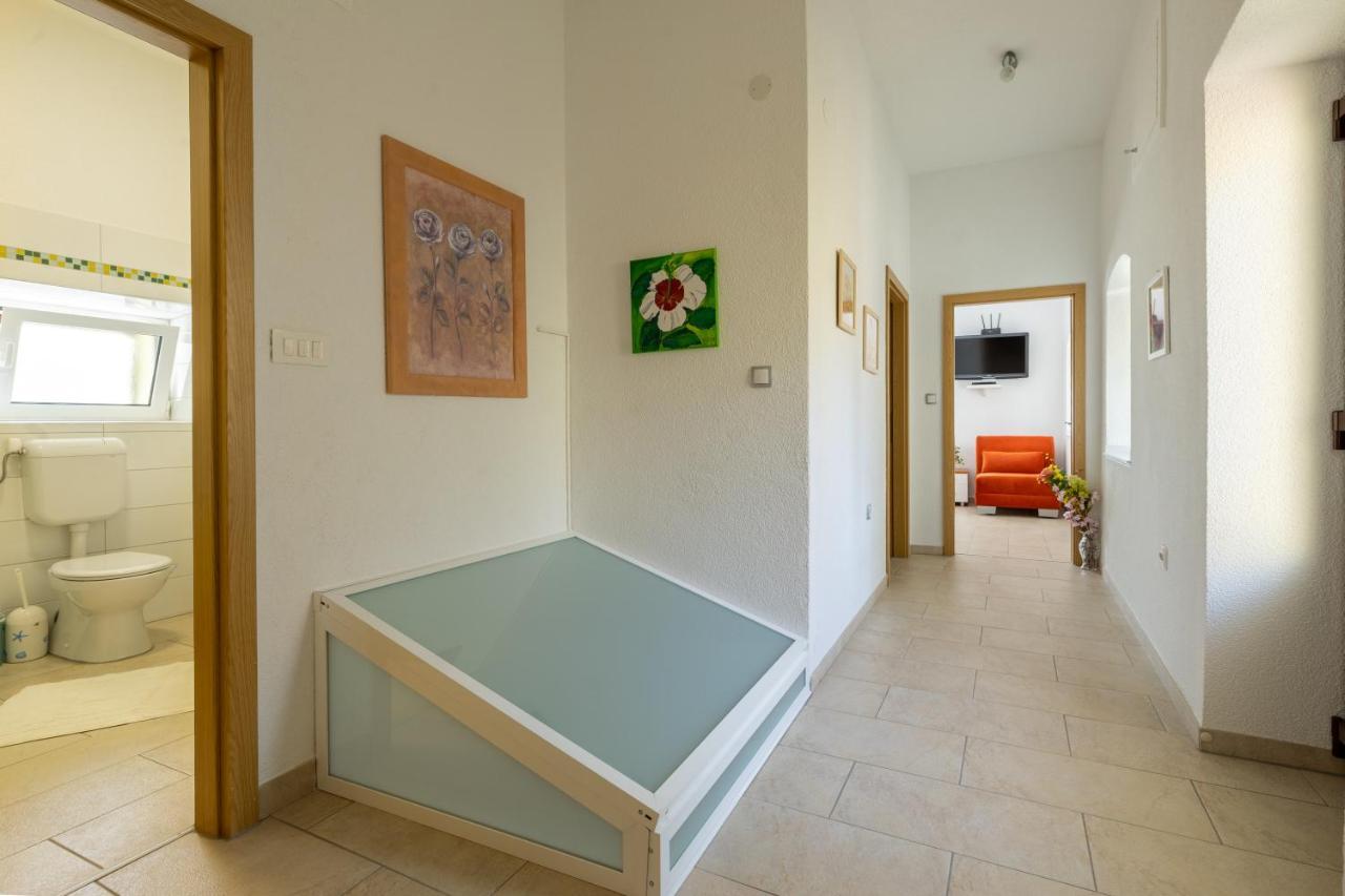 Apartmani Soldan Макарска Екстериор снимка