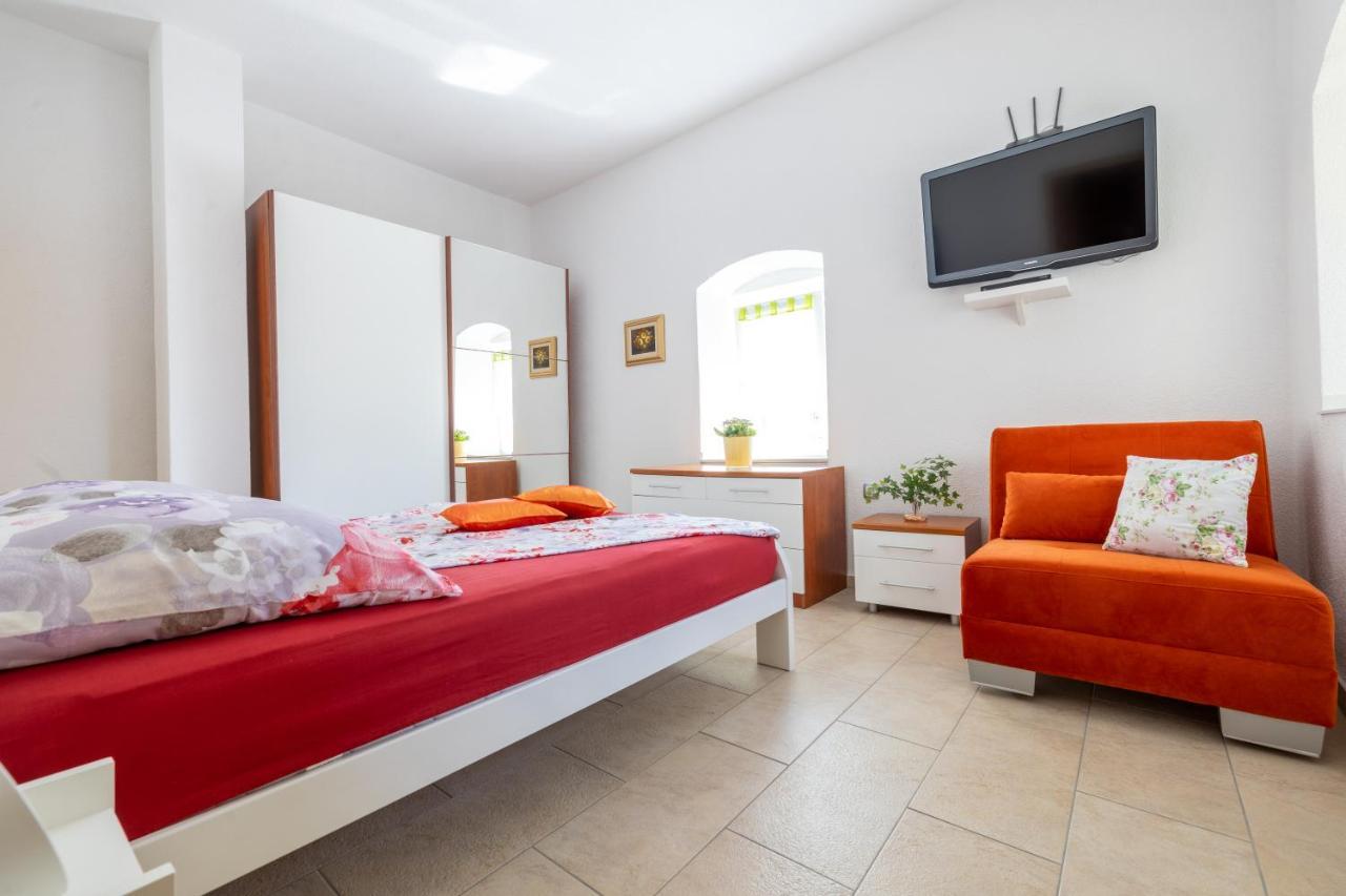 Apartmani Soldan Макарска Екстериор снимка