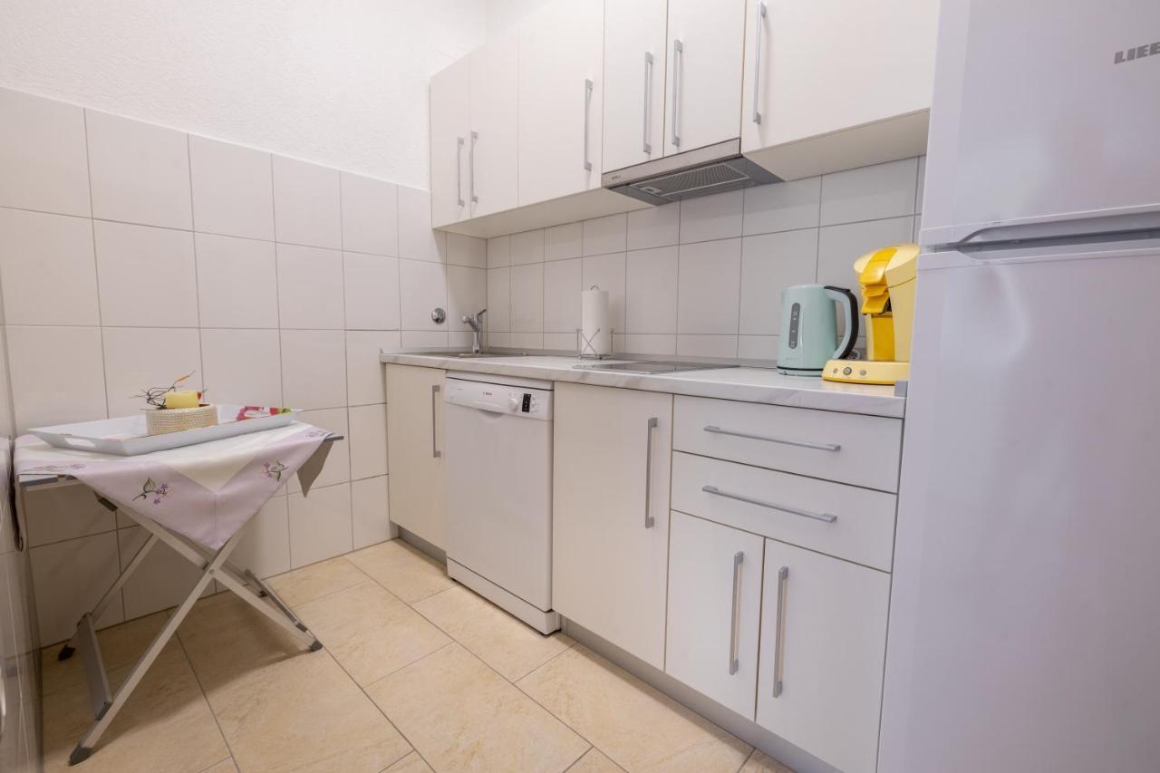 Apartmani Soldan Макарска Екстериор снимка