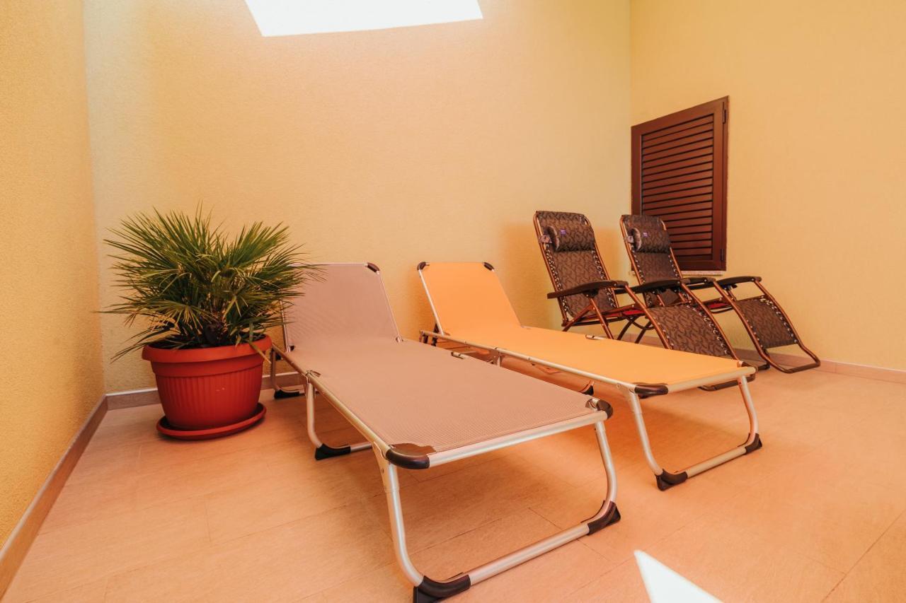 Apartmani Soldan Макарска Екстериор снимка