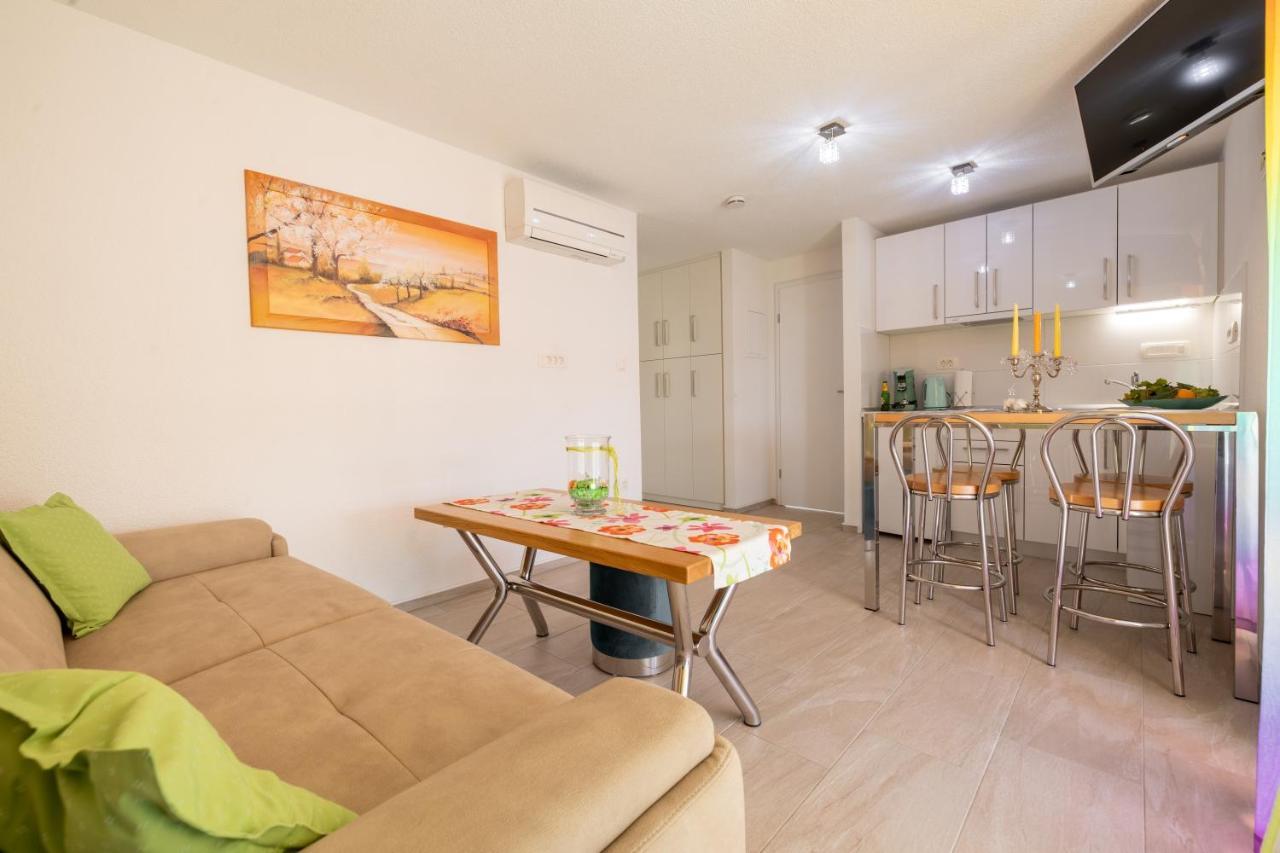 Apartmani Soldan Макарска Екстериор снимка