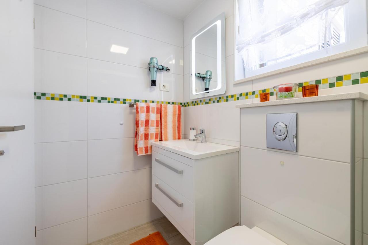 Apartmani Soldan Макарска Екстериор снимка