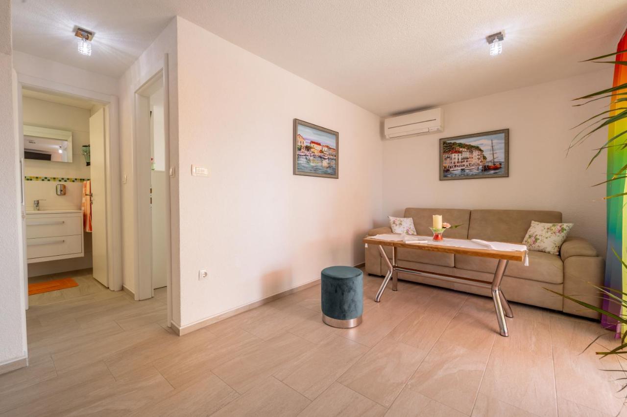 Apartmani Soldan Макарска Екстериор снимка