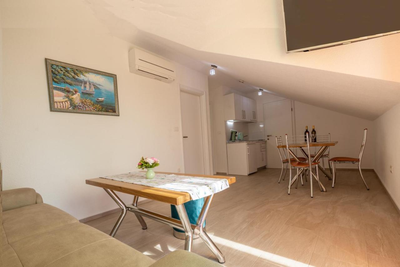 Apartmani Soldan Макарска Екстериор снимка